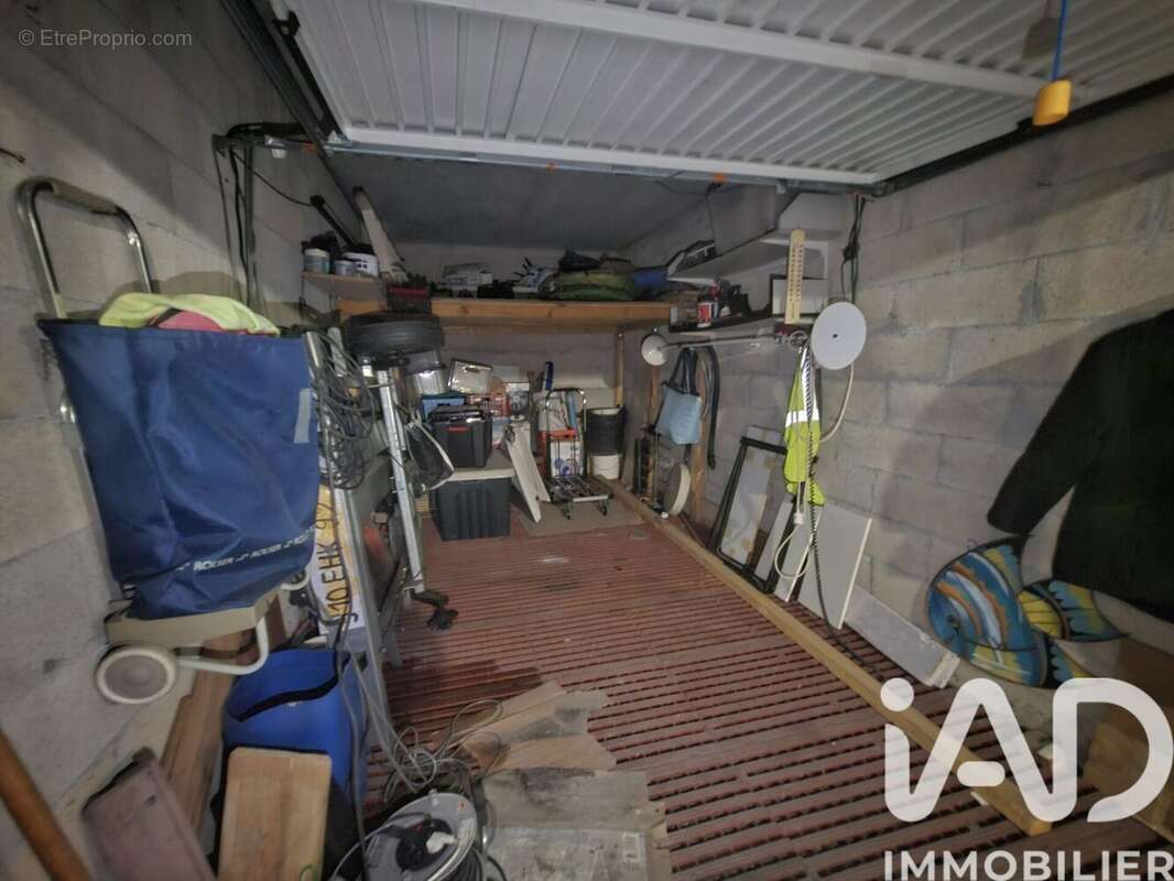 Parking 12 m² à Cavalaire-Sur-Mer  - photo 3