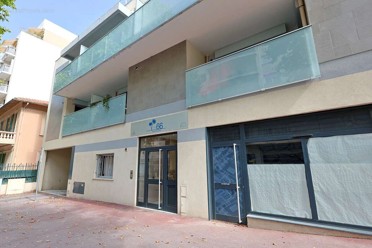 2 pièces récent avec terrasse à proximité de la mer – juan-les-pins - photo 16