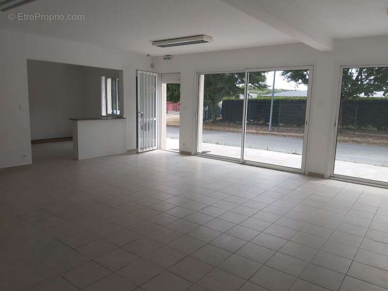 Commerce à DREFFEAC