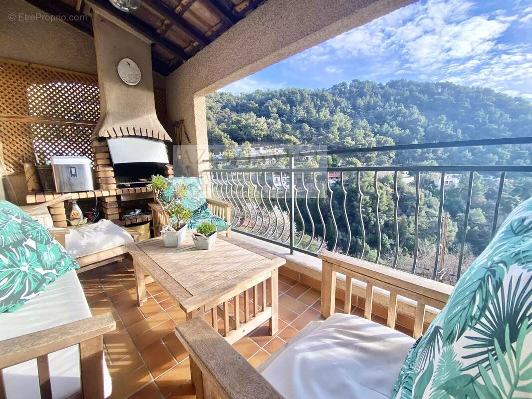 Appartement à ROQUEBRUNE-CAP-MARTIN
