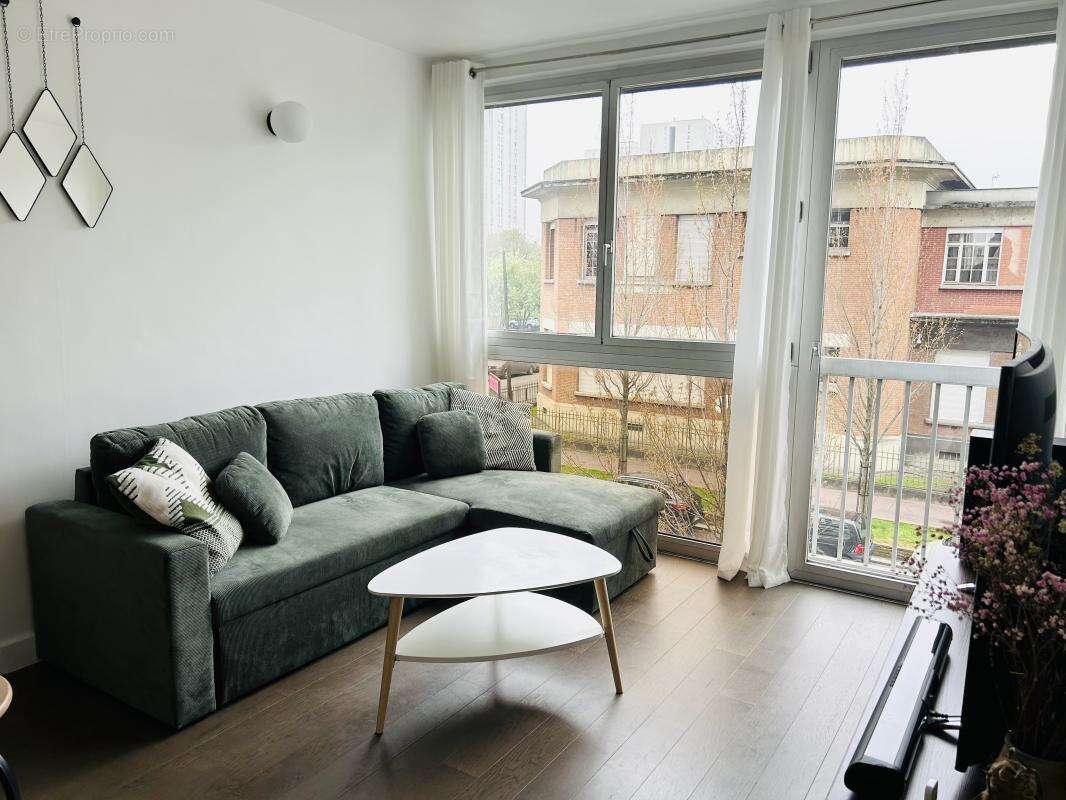 Appartement à AUBERVILLIERS