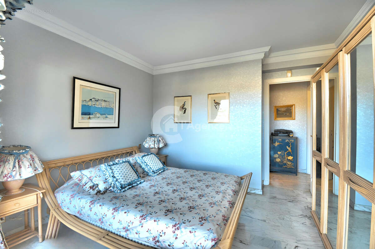 Appartement à LE CANNET