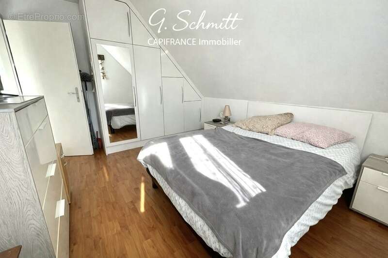Maison 5 pièces – 120 m²  – Jardin, terrasse et double garage – Quartier calme à COLMAR à vendre - photo 7