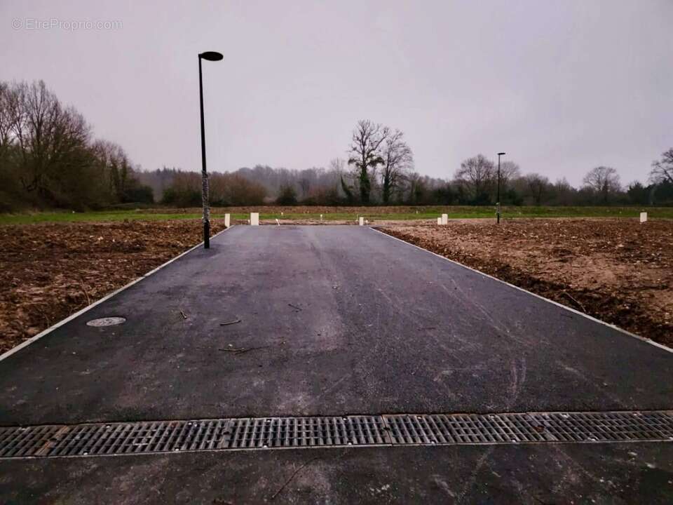 Terrain à LE BREUIL-EN-AUGE