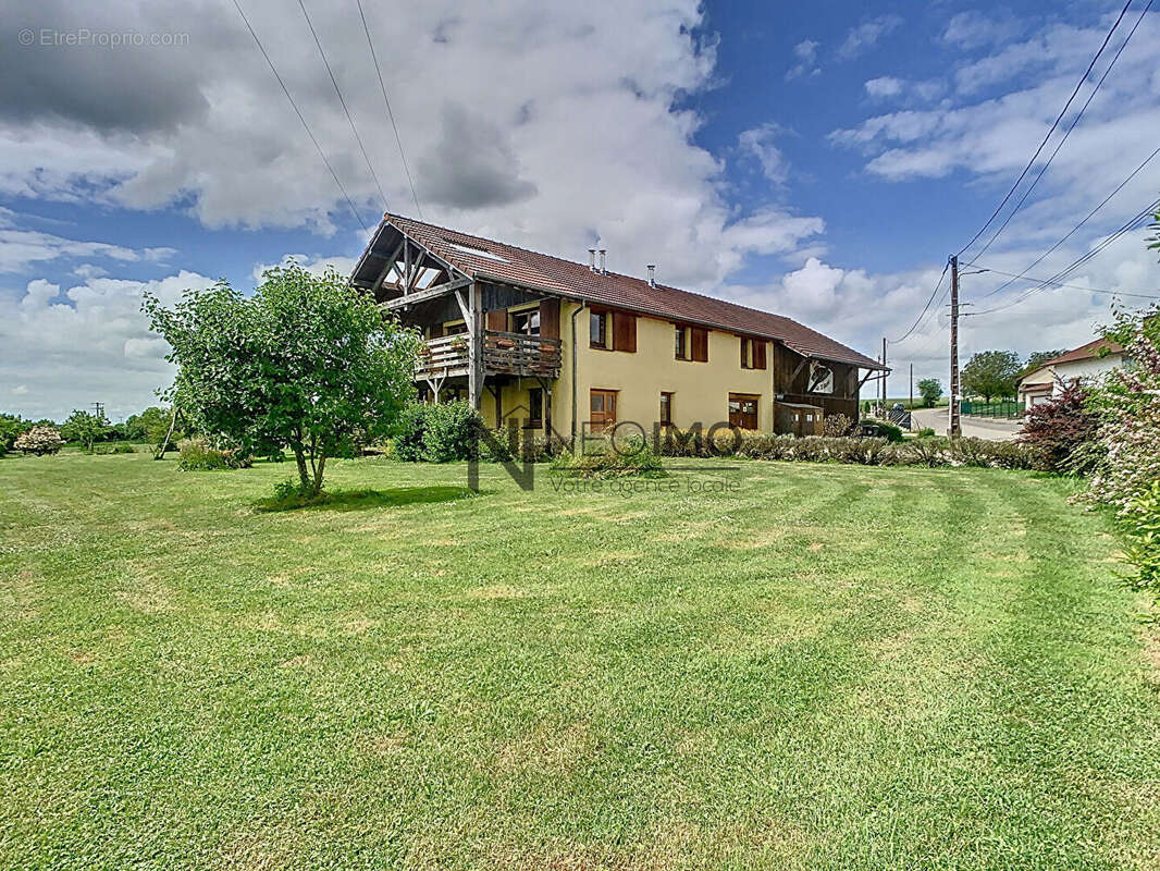 Maison à VALLEROY-LE-SEC