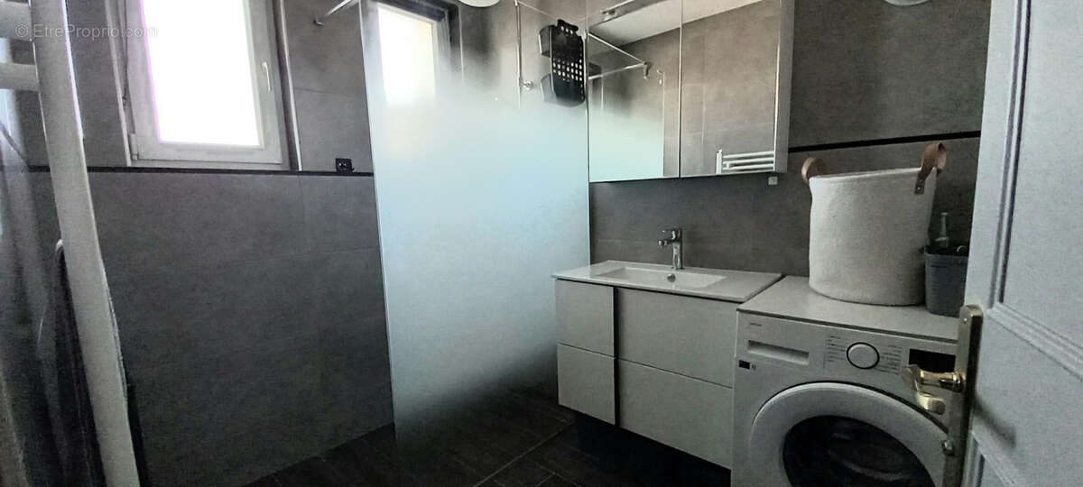 Maison à SAINT-ROMAIN-DE-JALIONAS