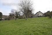 Terrain à GUIGNES