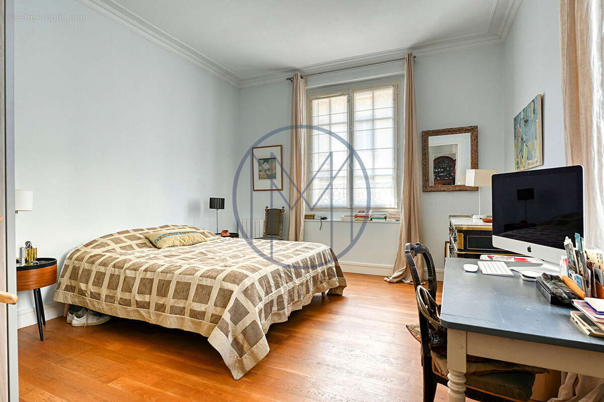 Appartement à VERSAILLES