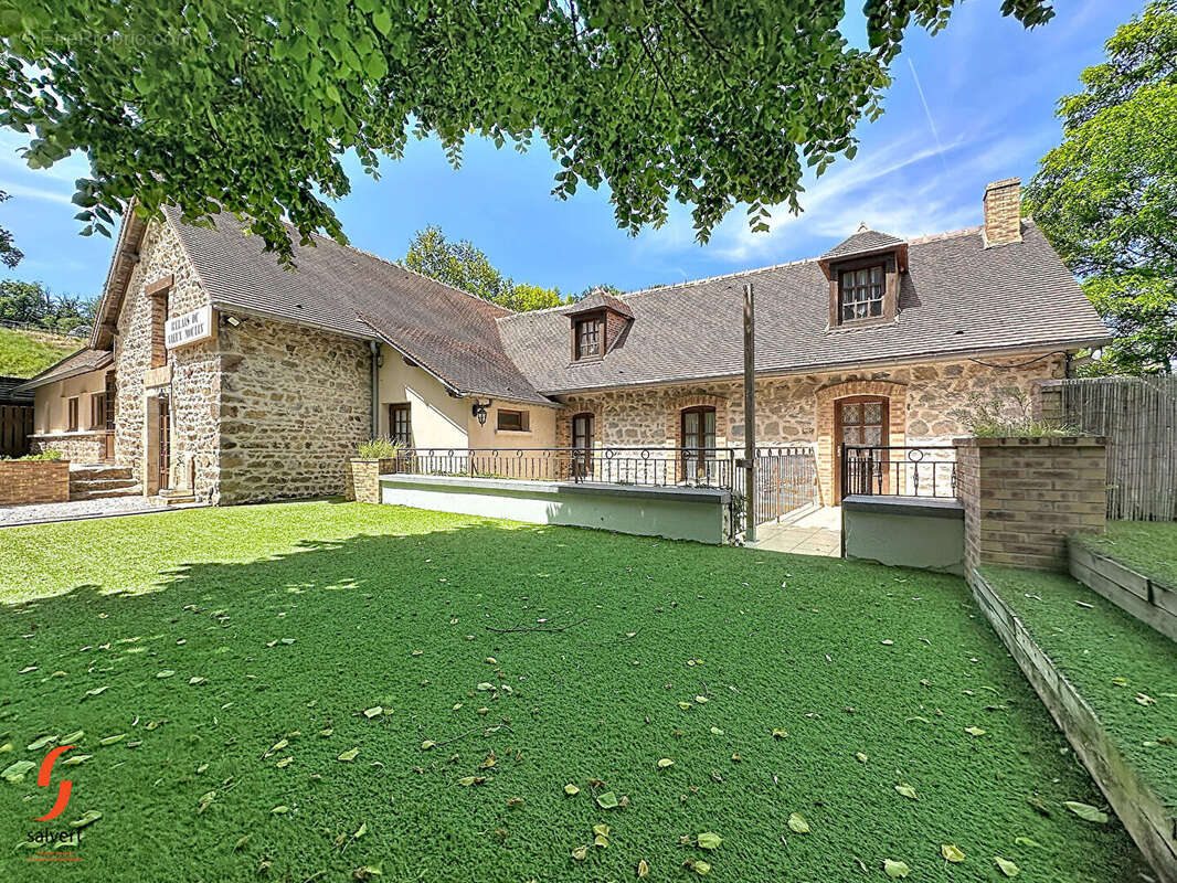 Maison à NERIS-LES-BAINS
