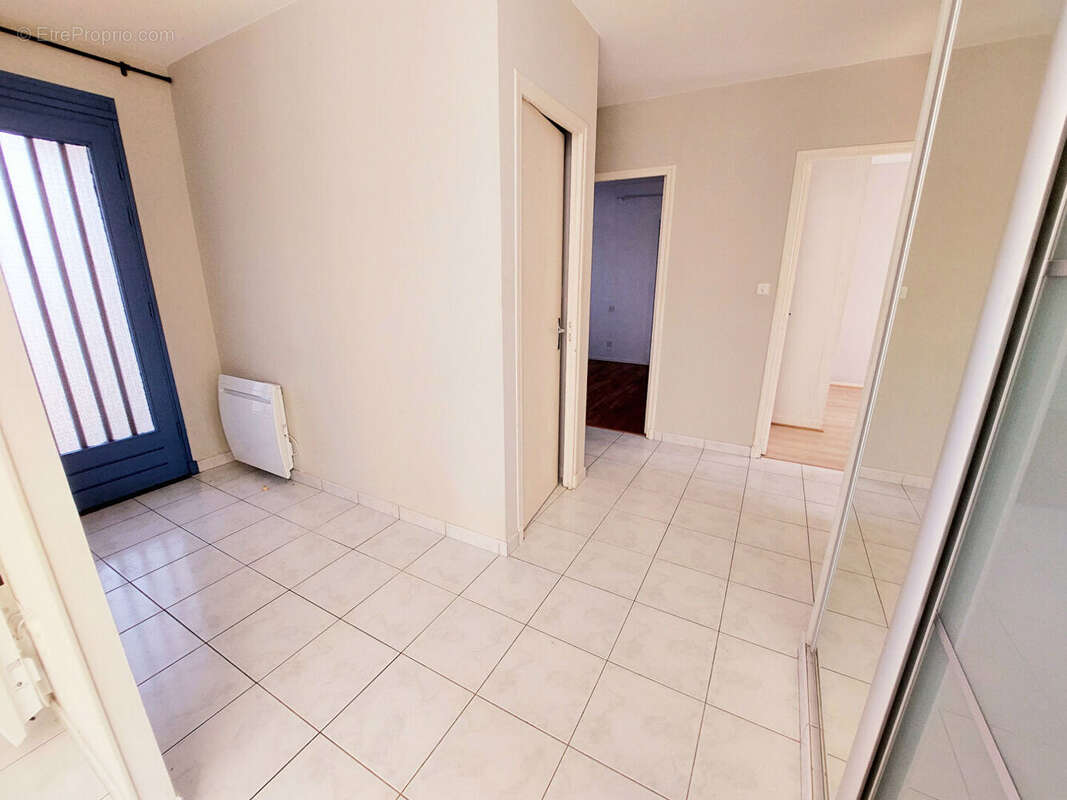 Proche Albi Puygouzon - Maison PLAIN PIED 100m²  + 36m² de garage fermé  terrain 635m² - photo 17