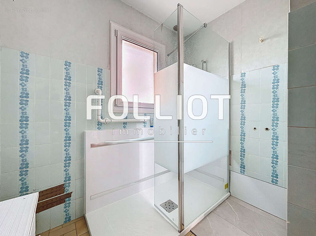 Maison à SAINT-PAIR-SUR-MER