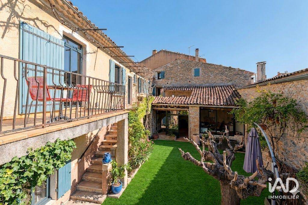 Photo 1 - Maison à SAINT-MARTIN-DE-LA-BRASQUE