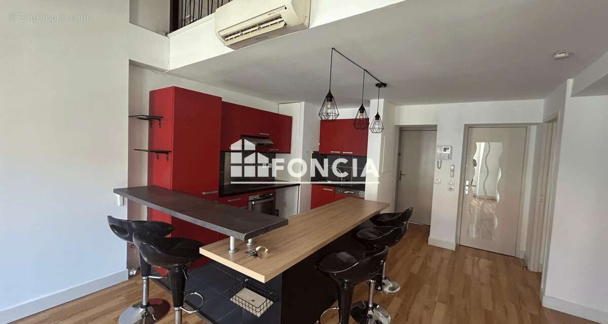 Appartement à MARSEILLE-2E