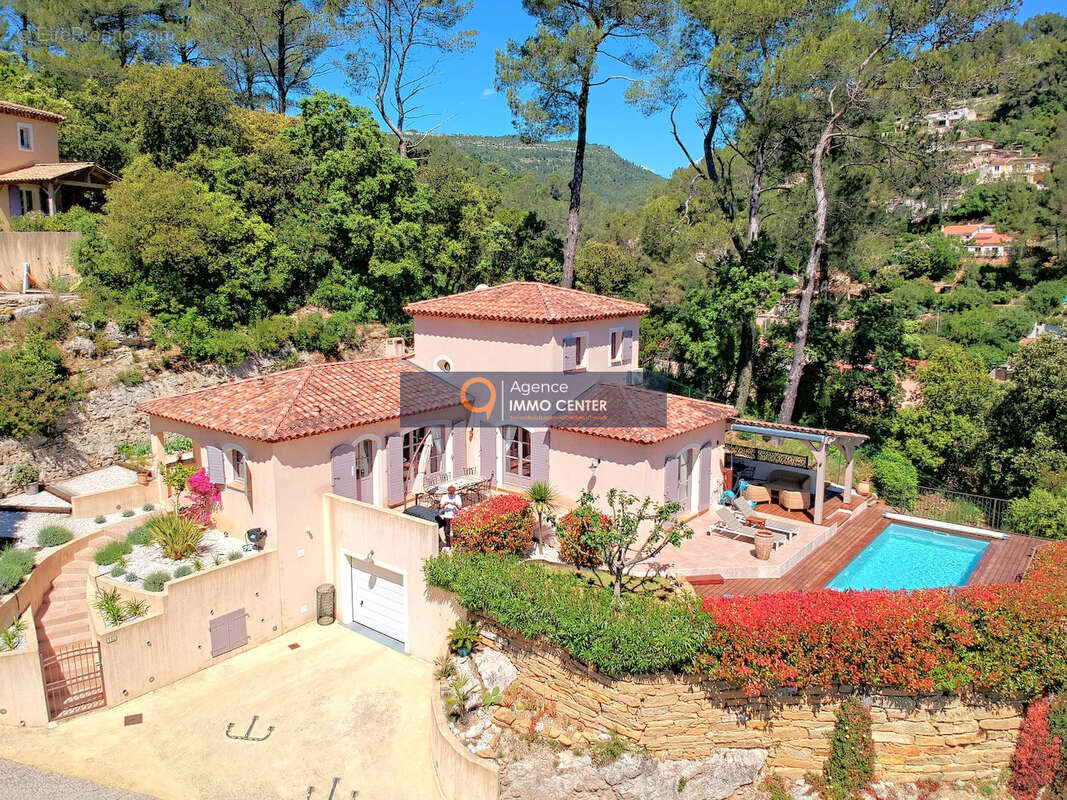 Maison à SOLLIES-TOUCAS