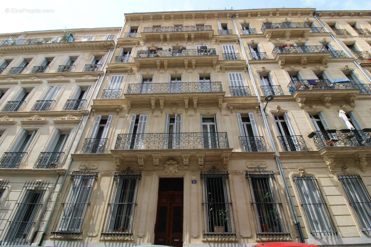 Appartement à MARSEILLE-1E