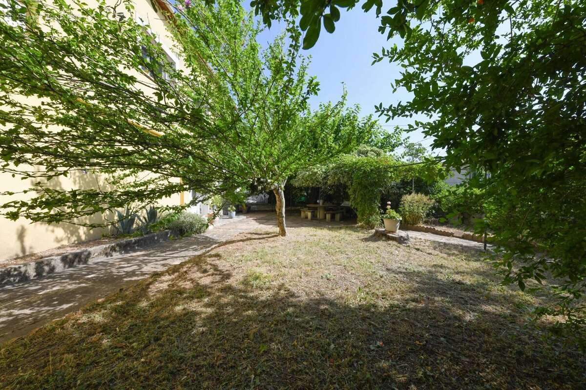 Uzès : Maison avec jardin à 600m du centre historique - photo 7
