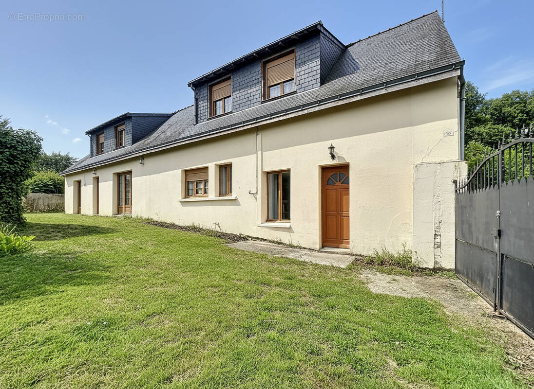 Maison à BREZE
