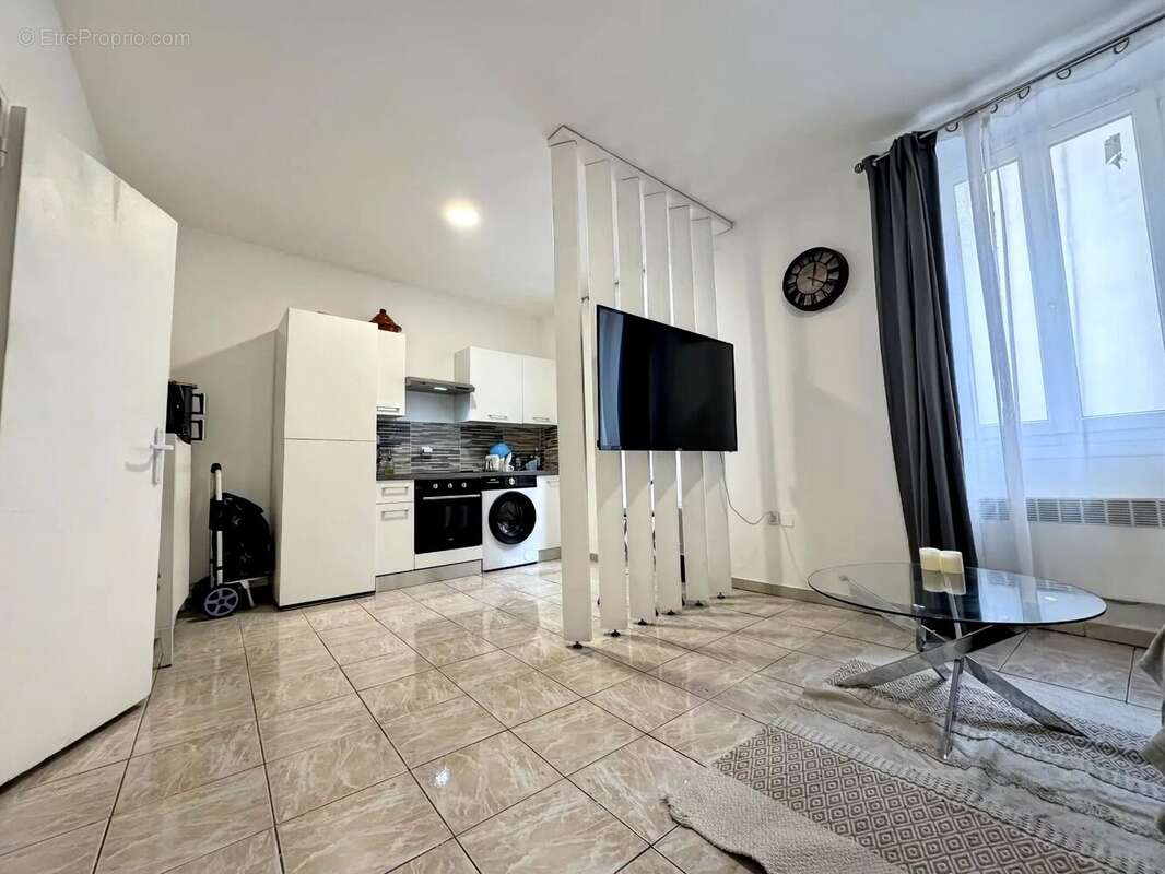 Appartement à MARSEILLE-3E