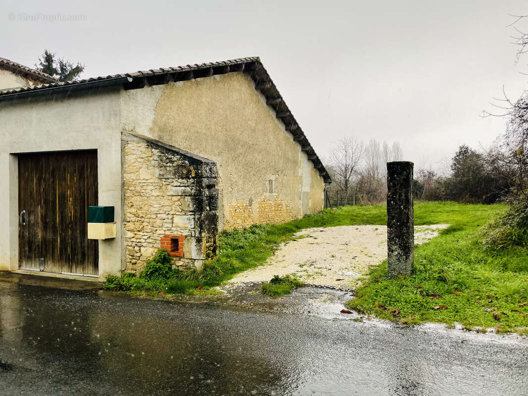 Maison à SAINT-LAURENT-DE-CERIS