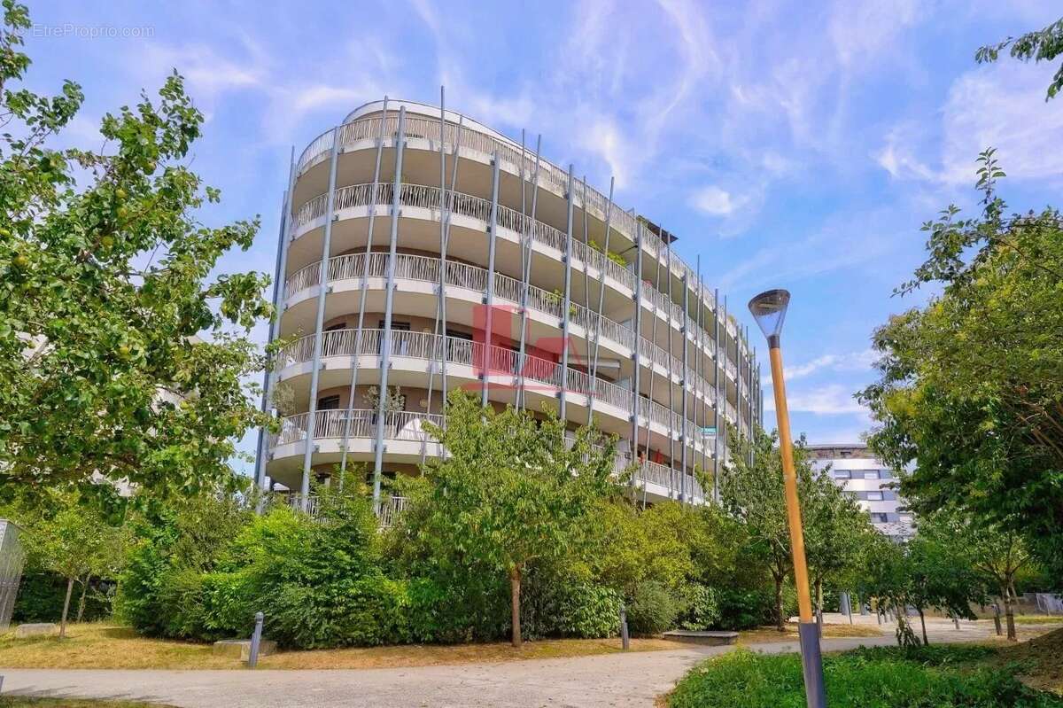 Appartement à ISSY-LES-MOULINEAUX