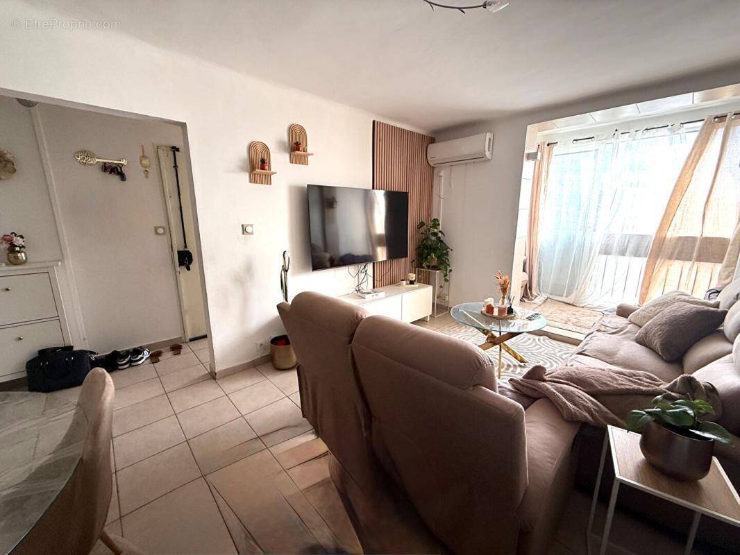 Appartement à MARSEILLE-15E
