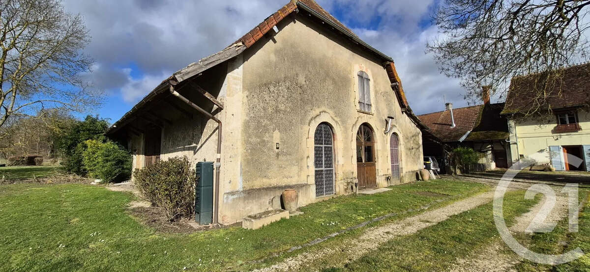 Maison 218 m² à Saint-Usuge  - photo 18
