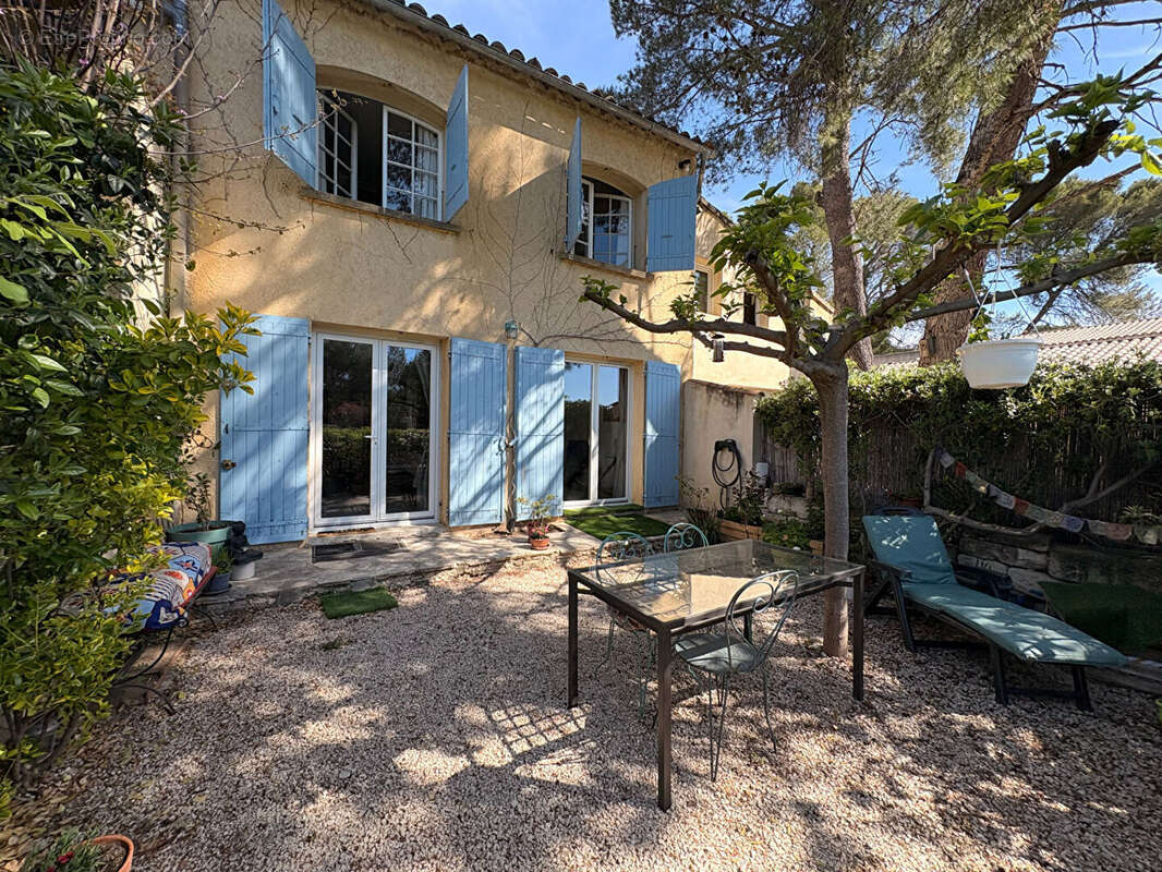 Maison à LES ANGLES