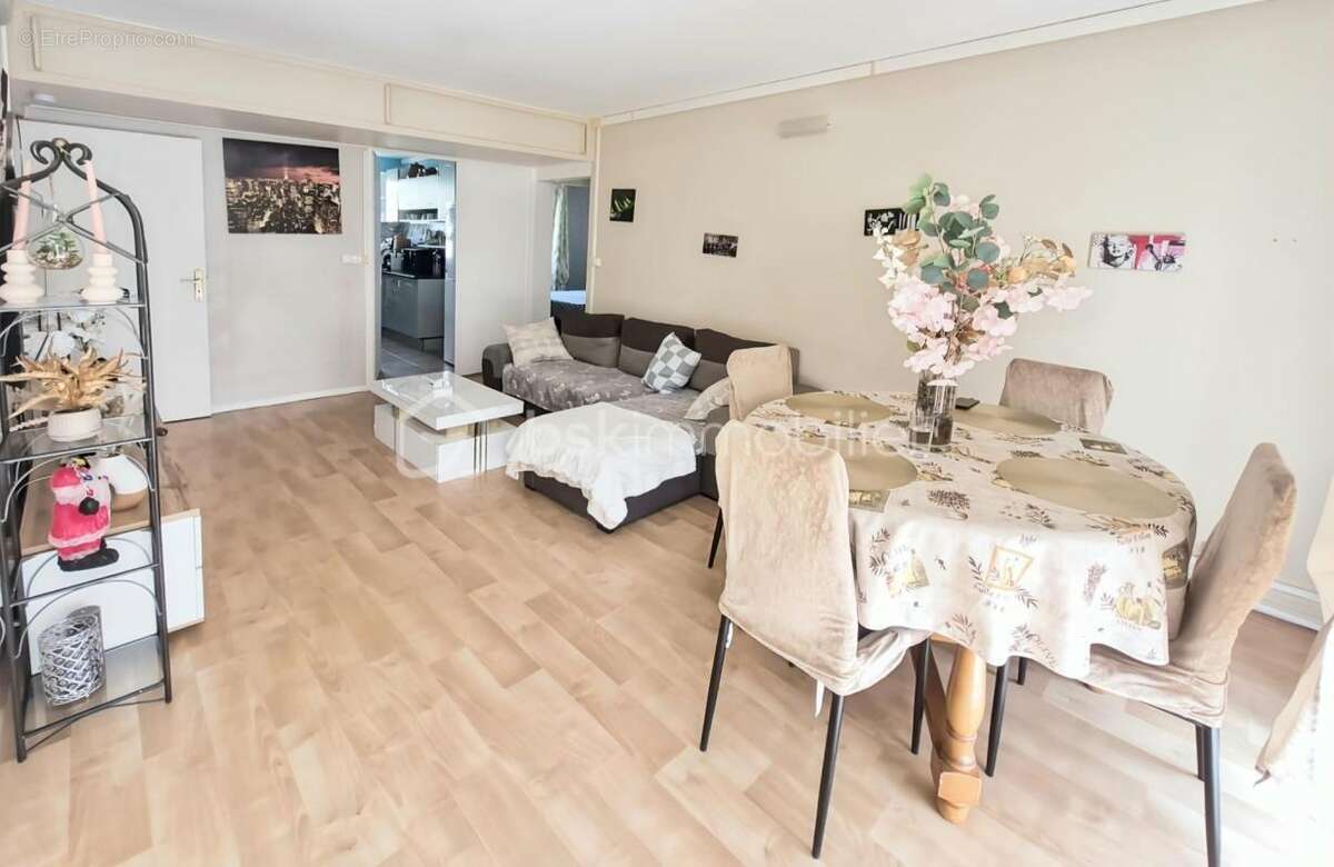 Appartement à CLICHY-SOUS-BOIS