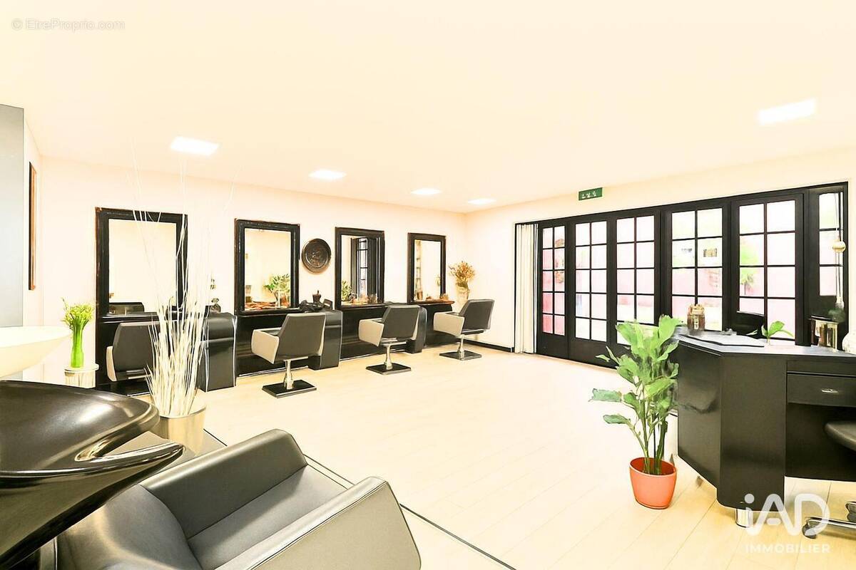 Photo 1 - Commerce à LA CIOTAT