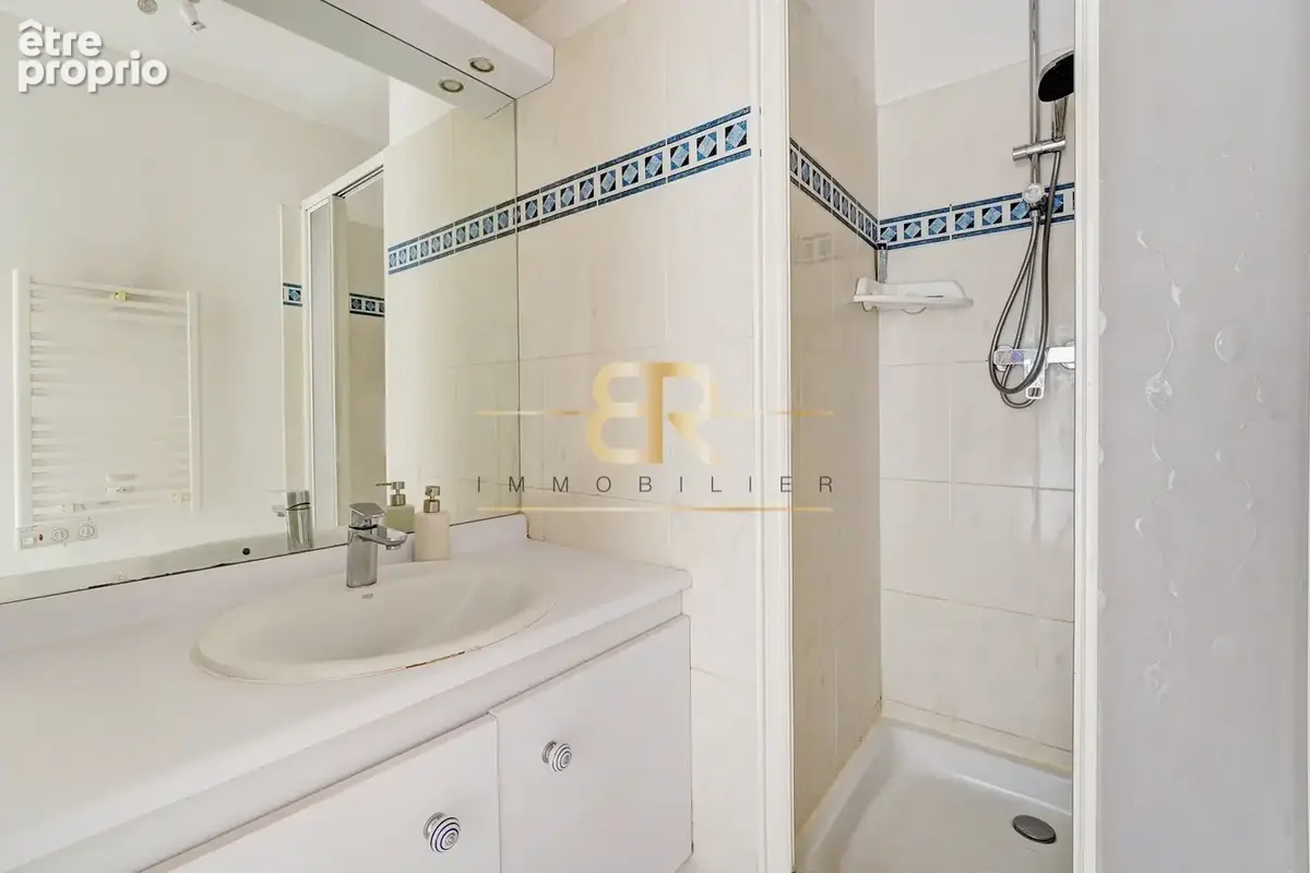 Magnifique appartement familial de 88m2 avec 3 chambres et 2 balcons - Calme - photo 14