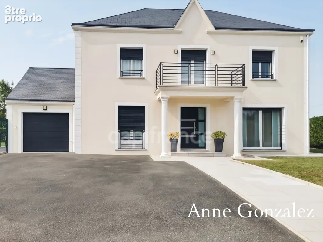 ORLEANS-SUD, à vendre belle maison familiale édifiée sur un beau jardin clos et paysager de 1130 m2 avec piscine, salle à manger - photo 23