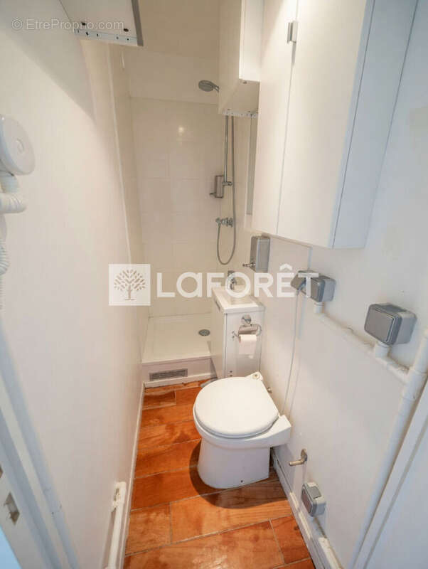 Studio 11m² refait à neuf  - Résidence Elysée II - photo 4