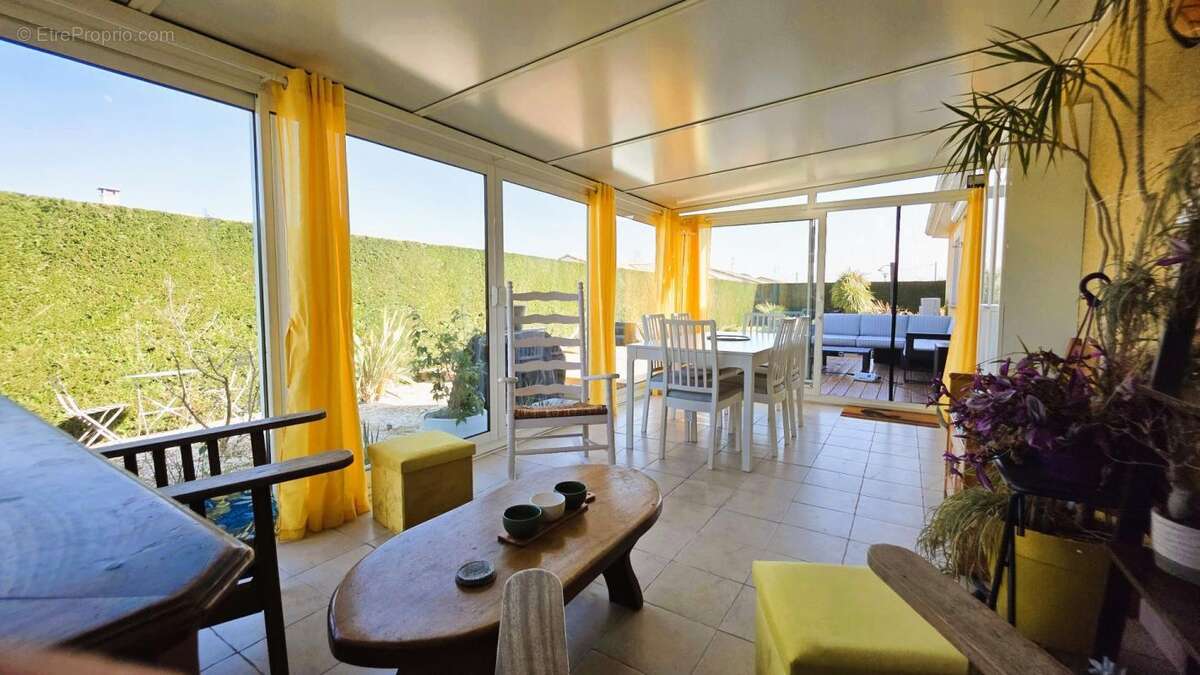 Maison à LA VILLE-DIEU-DU-TEMPLE