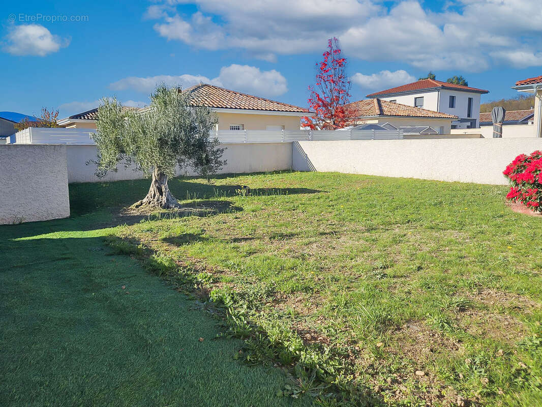 Maison à SALAISE-SUR-SANNE