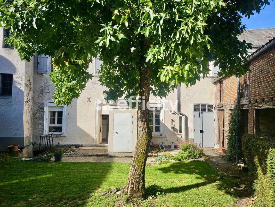 Maison à SAINT-FARGEAU