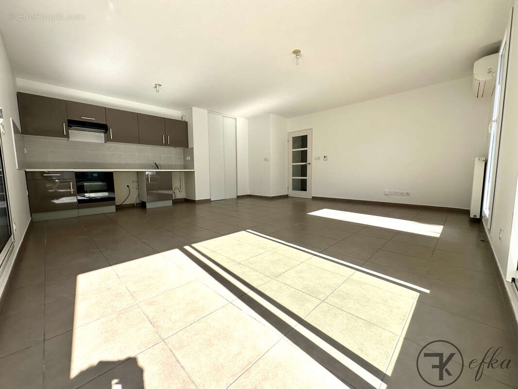 Appartement à CASTELNAU-LE-LEZ