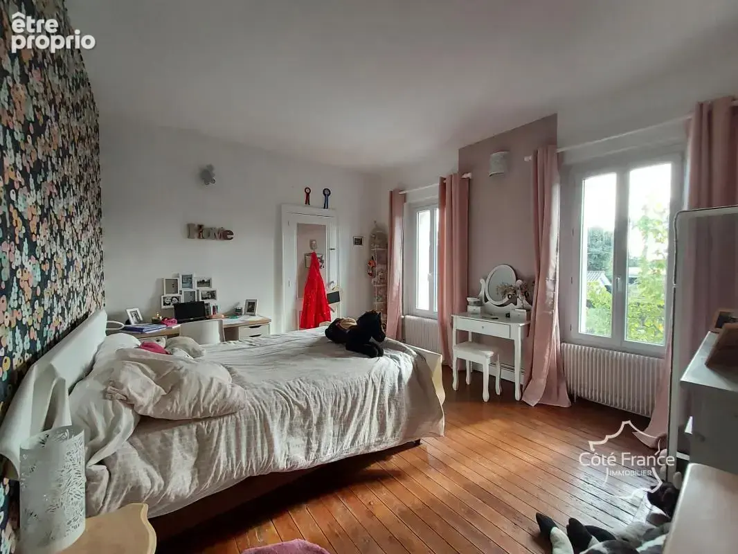 Maison de maître en pierre- 5 chambres - avec piscine et jar - photo 5