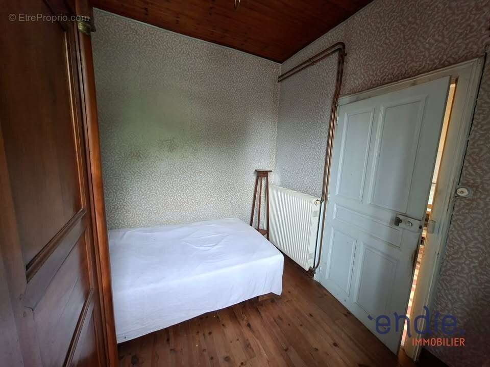 Maison à COLOMBIER