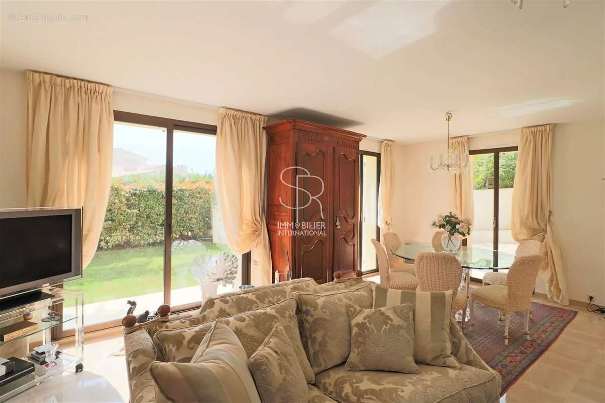 Maison à VILLENEUVE-LOUBET