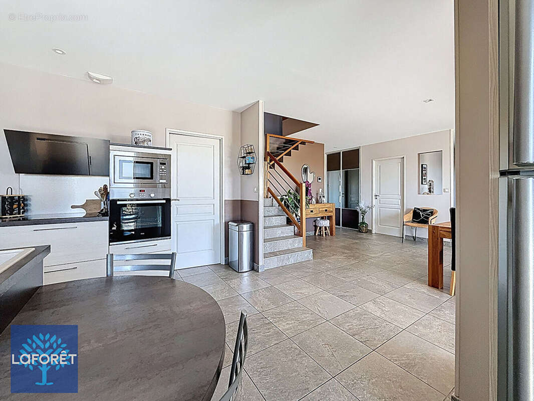 Maison à MARCY-L'ETOILE