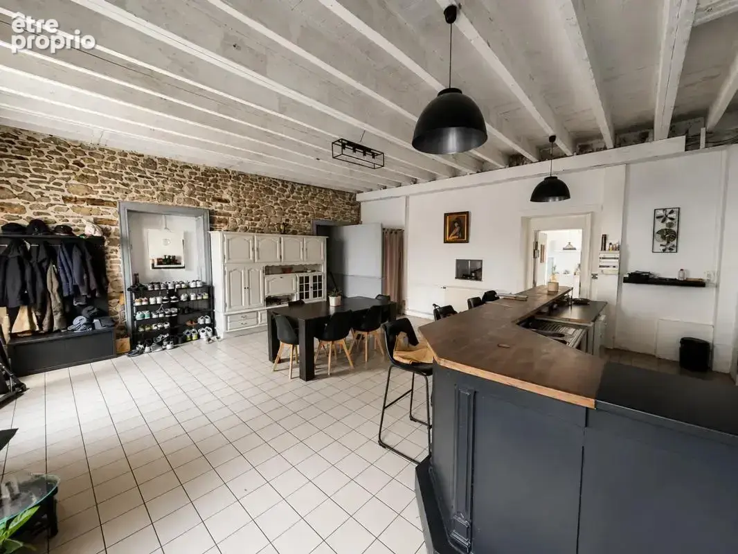 Maison de 7 pièces de 200 m² à Mesnil-Roc'h - photo 2