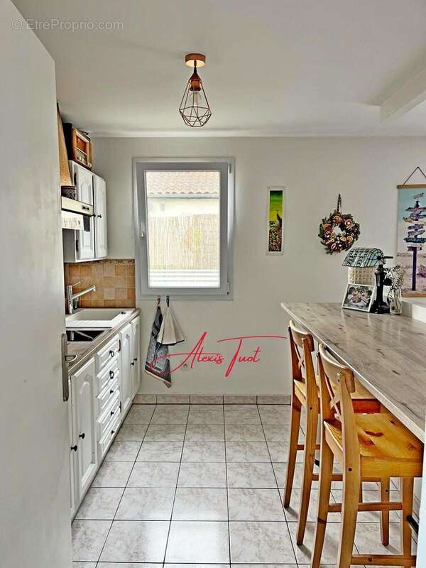 Maison à AMBARES-ET-LAGRAVE