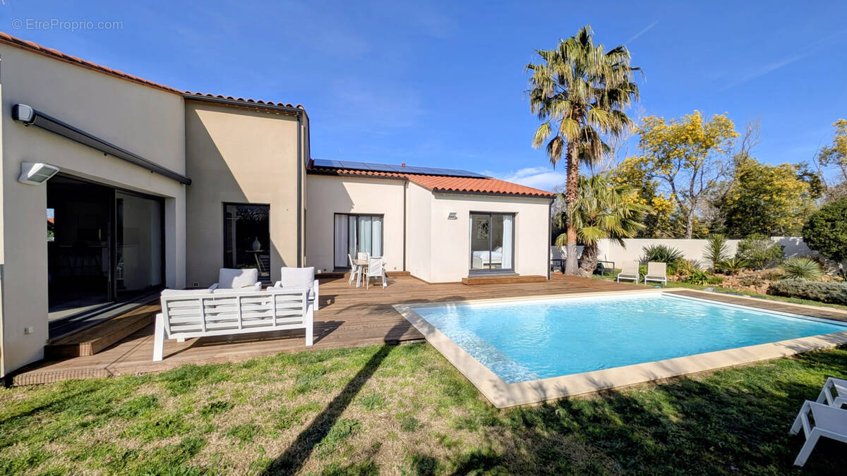 Maison à SAINT-GENIS-DES-FONTAINES