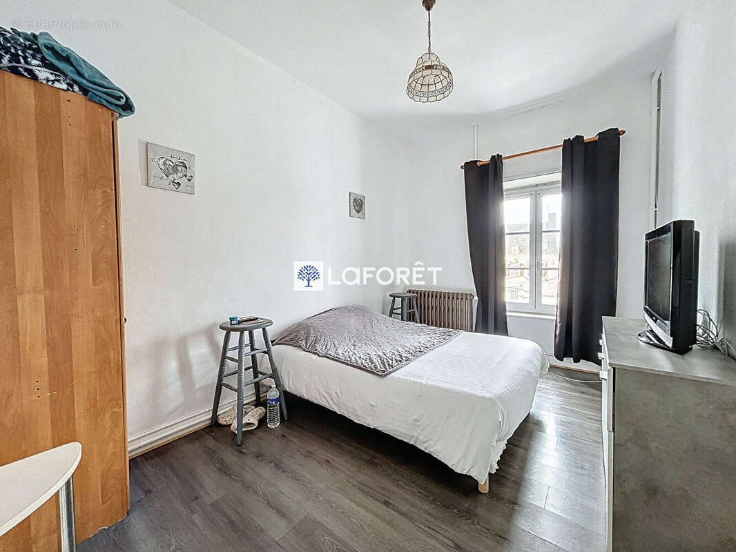 Commerce à FAUVILLE-EN-CAUX