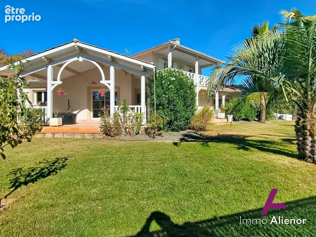 Photo Maison à Andernos-Les-Bains au prix de 879 000€