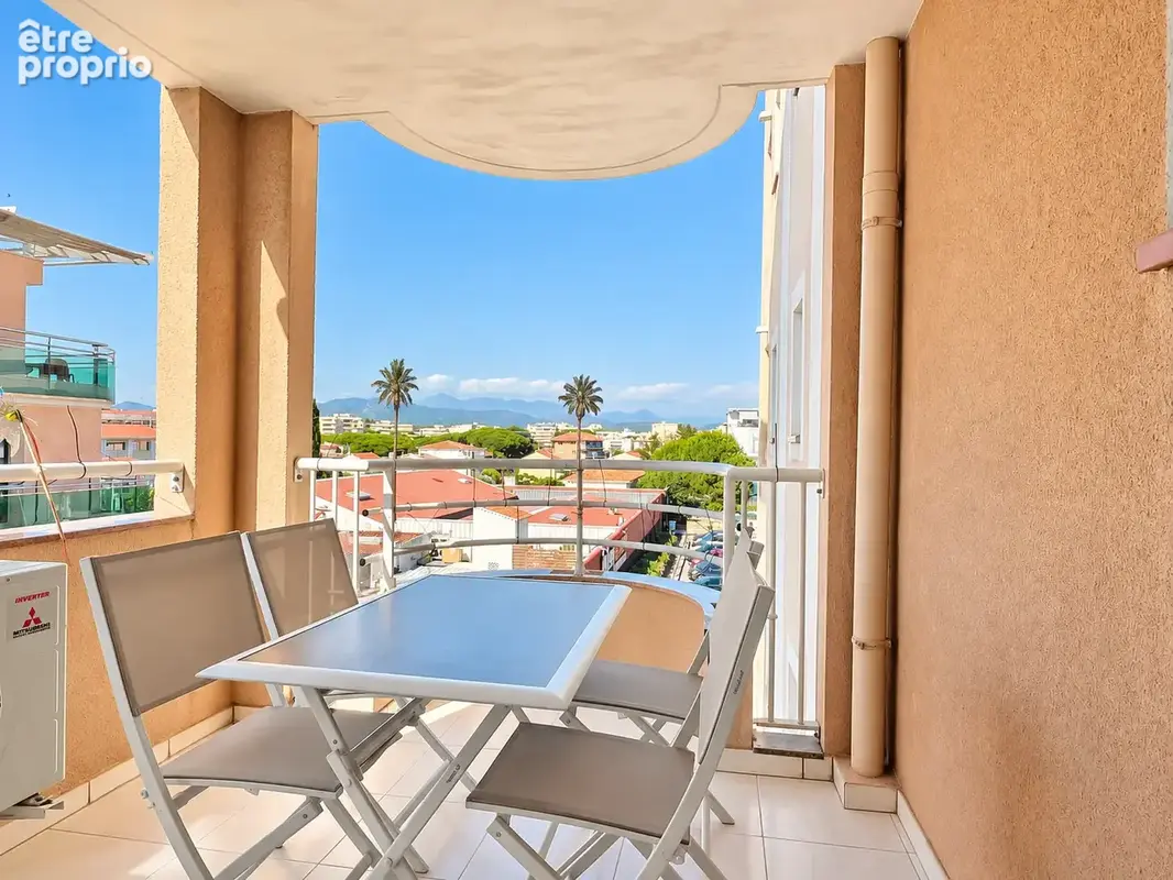 EXCLUSIVITE PORT FREJUS Appartement meublé 2 pièce(s) 32m2 env Terrasse Cave - photo 2
