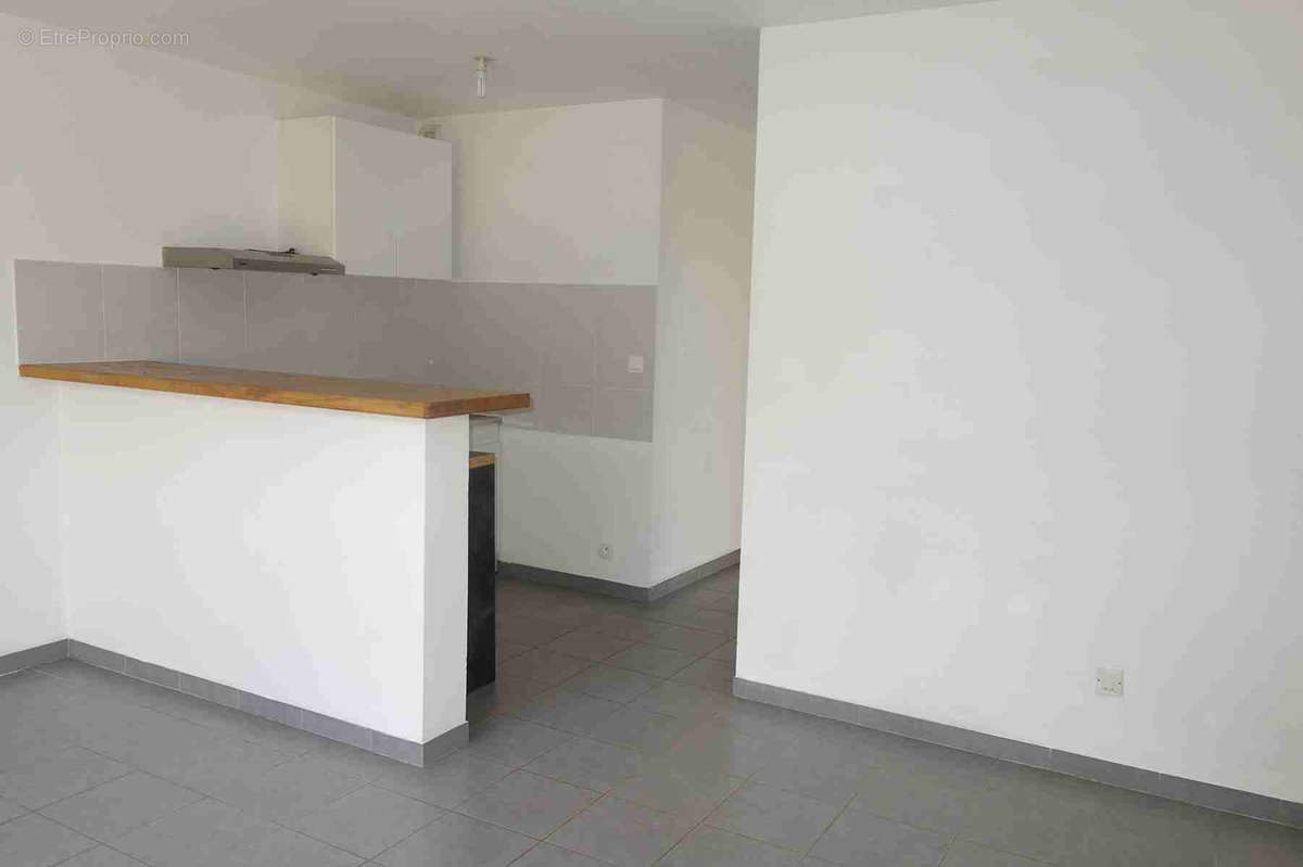 Appartement à SAINT-SEURIN-DE-CURSAC