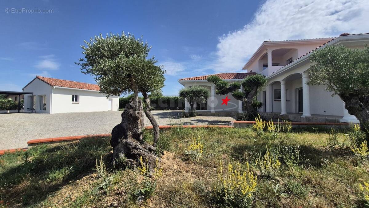 Maison à CABANES