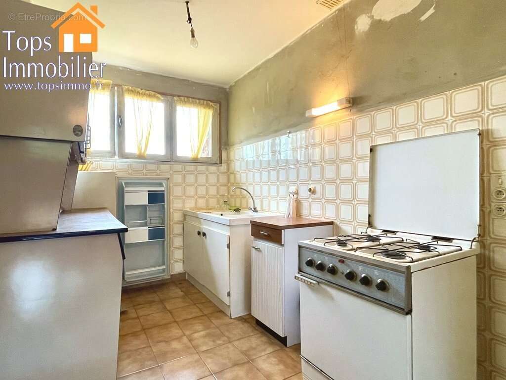 Maison T3 avec garage attenant, hangar et terrain de 4617m2 à la campagne - photo 7