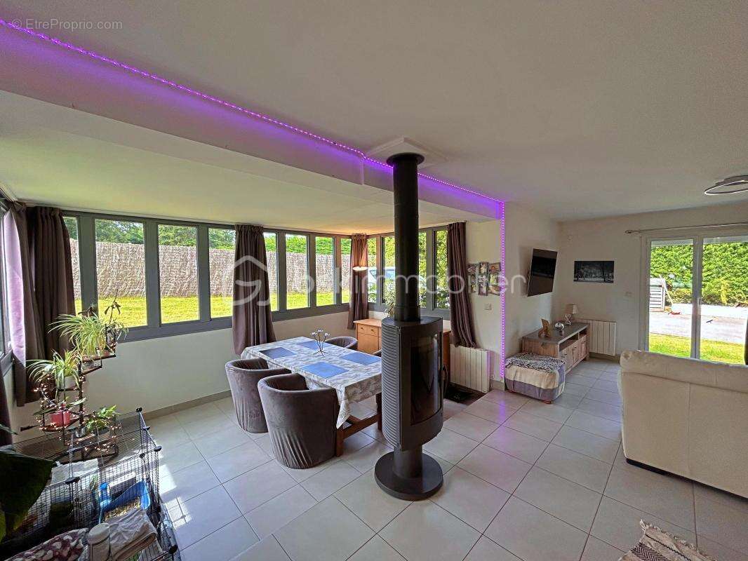 Superbe maison de campagne – 6 pièces – 168 m² - Terrain clos, arboré et sans vis à vis - Très calme ! - photo 5